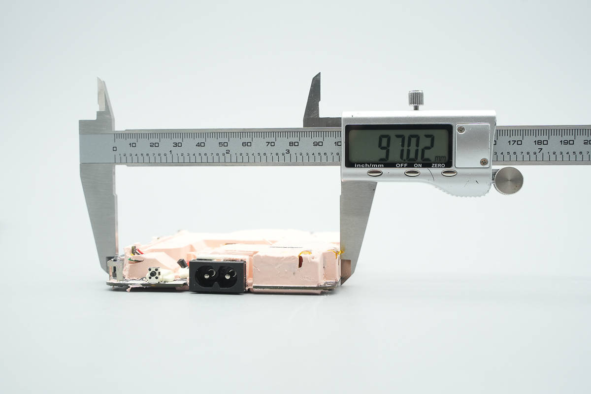 支援APP跨端查詢一鍵管理，安克Prime 150W充電底座拆解