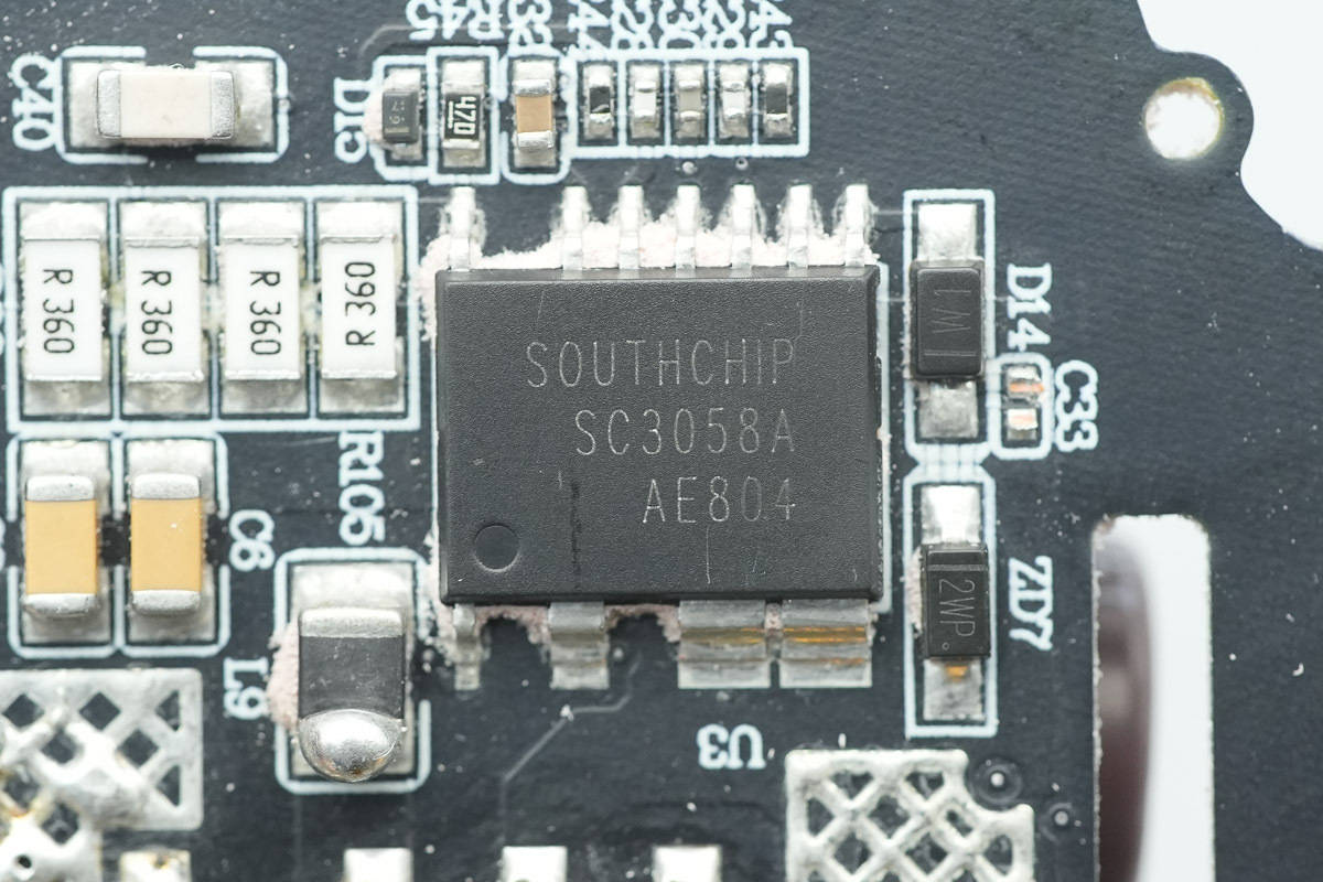 支援APP跨端查詢一鍵管理，安克Prime 150W充電底座拆解