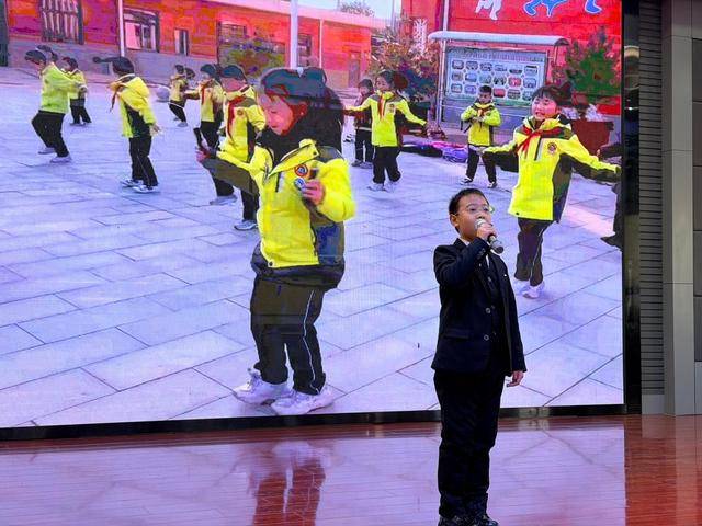 “英”韻飛揚·精彩綻“Fun” ——啟文小學英語口語風采大賽活動紀實