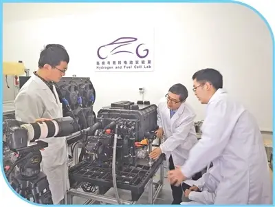 “把精力放在科技創新上”（弘揚科學家精神）