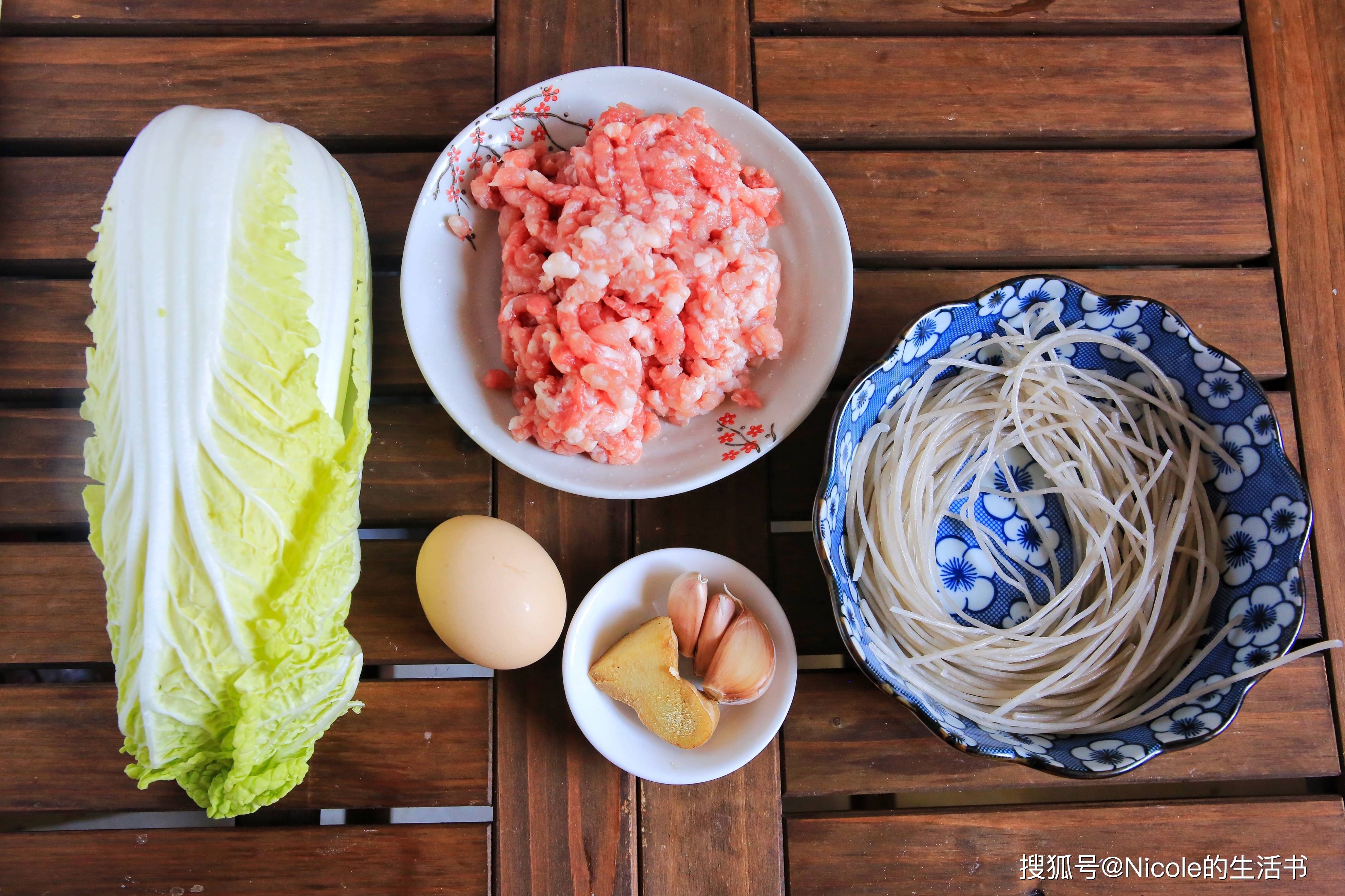 原創帶來無限暖意的秋冬美食：砂鍋白菜丸子煲