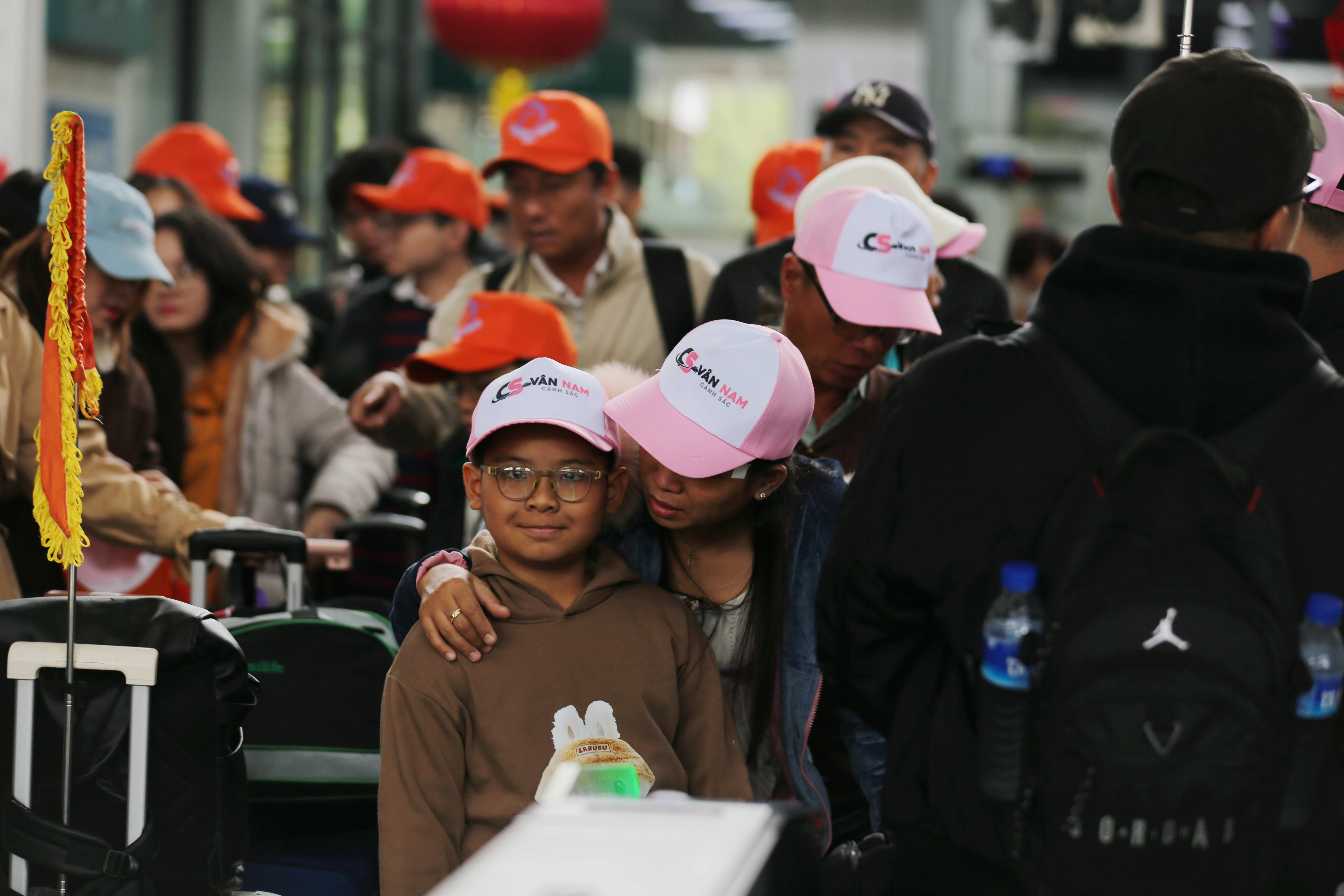 賞花觀鷗、逛古城、爬雪山……越南遊客在雲南掀起入境旅遊熱潮