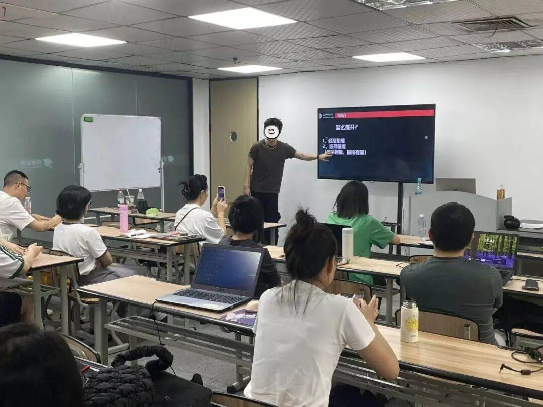 成都夜校即將開班，3月多區課程上新！舞蹈、配音、攝影、瑜伽、咖啡、化妝、羽毛球、八段錦…