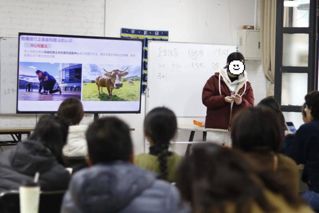 成都夜校即將開班，3月多區課程上新！舞蹈、配音、攝影、瑜伽、咖啡、化妝、羽毛球、八段錦…