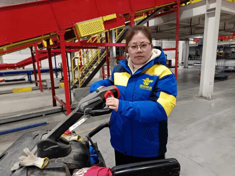 德邦快遞裡的“她力量”：在奔忙物流鏈路上書寫專業與堅守