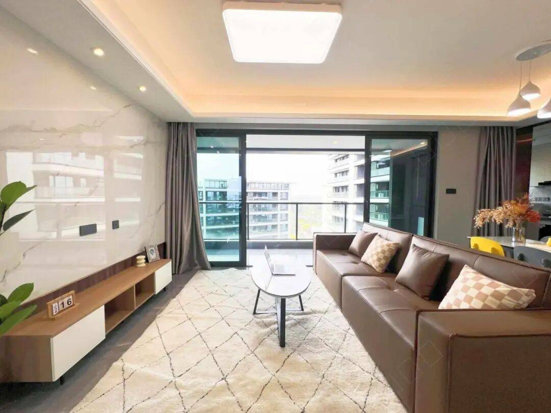 租金約619元/月起！套三、四戶型！成都青羊區西湖雲著保租房介紹