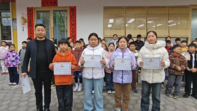 墨韻傳薪，書潤校園——新鄉市翰文蘭亭書法教育培訓學校書法大賽、考級頒獎儀式圓滿落幕