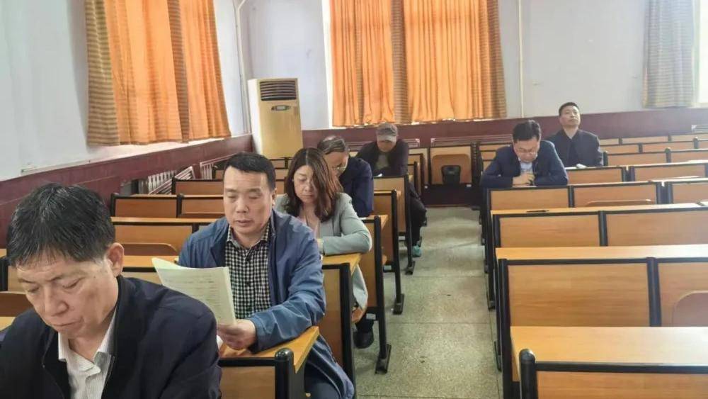 示範引領促成長 研思共進提質量——濟南市萊蕪第一中學初中部（魯礦中學）開展文綜理綜藝體示範課活動