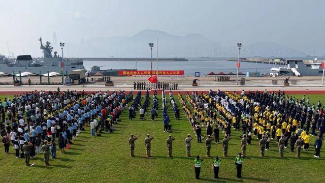 駐香港部隊組織香港青少年愛國主義和國防教育軍事體驗營活動