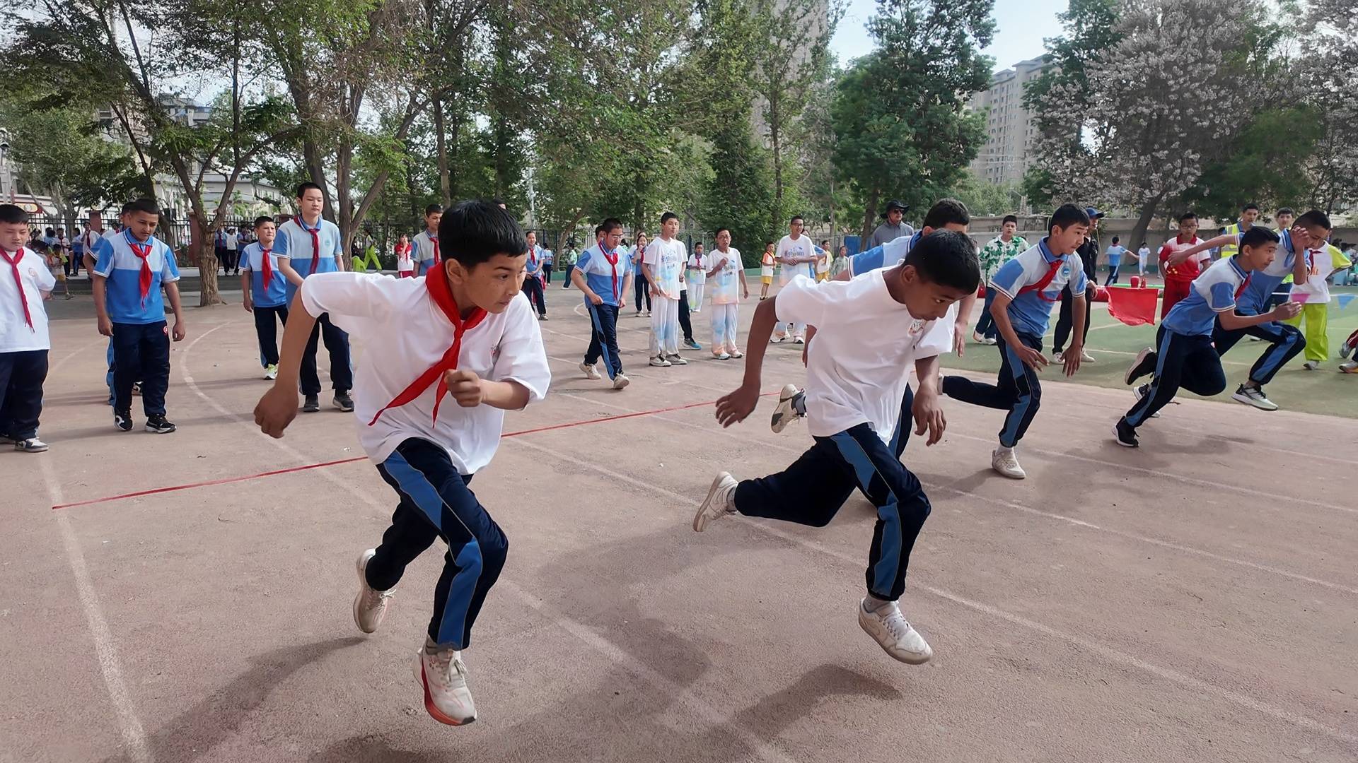 墨玉縣第二小學第二十九屆春季運動會圓滿舉行
