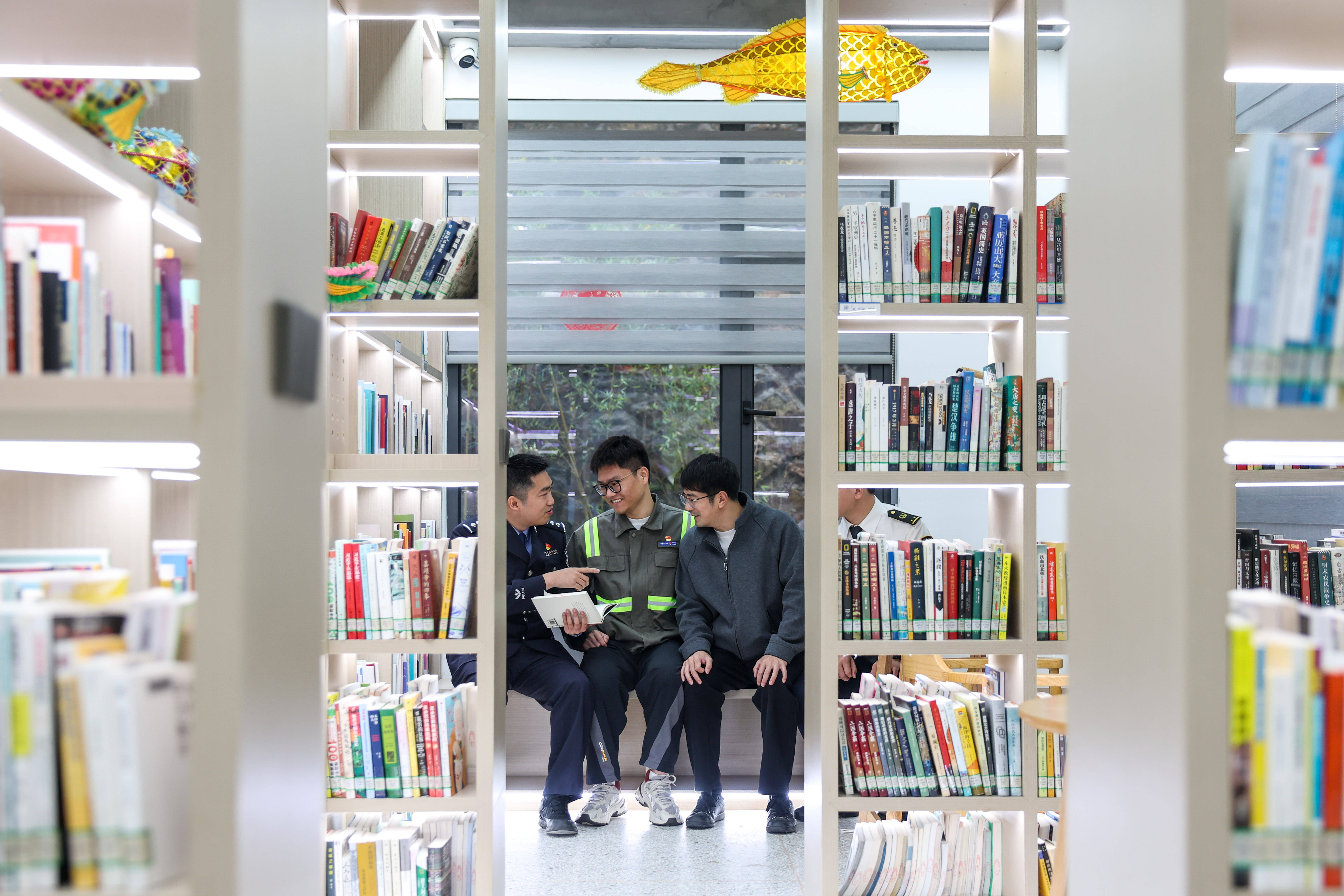 浙江溫州：“真人圖書館”活動迎接世界讀書日