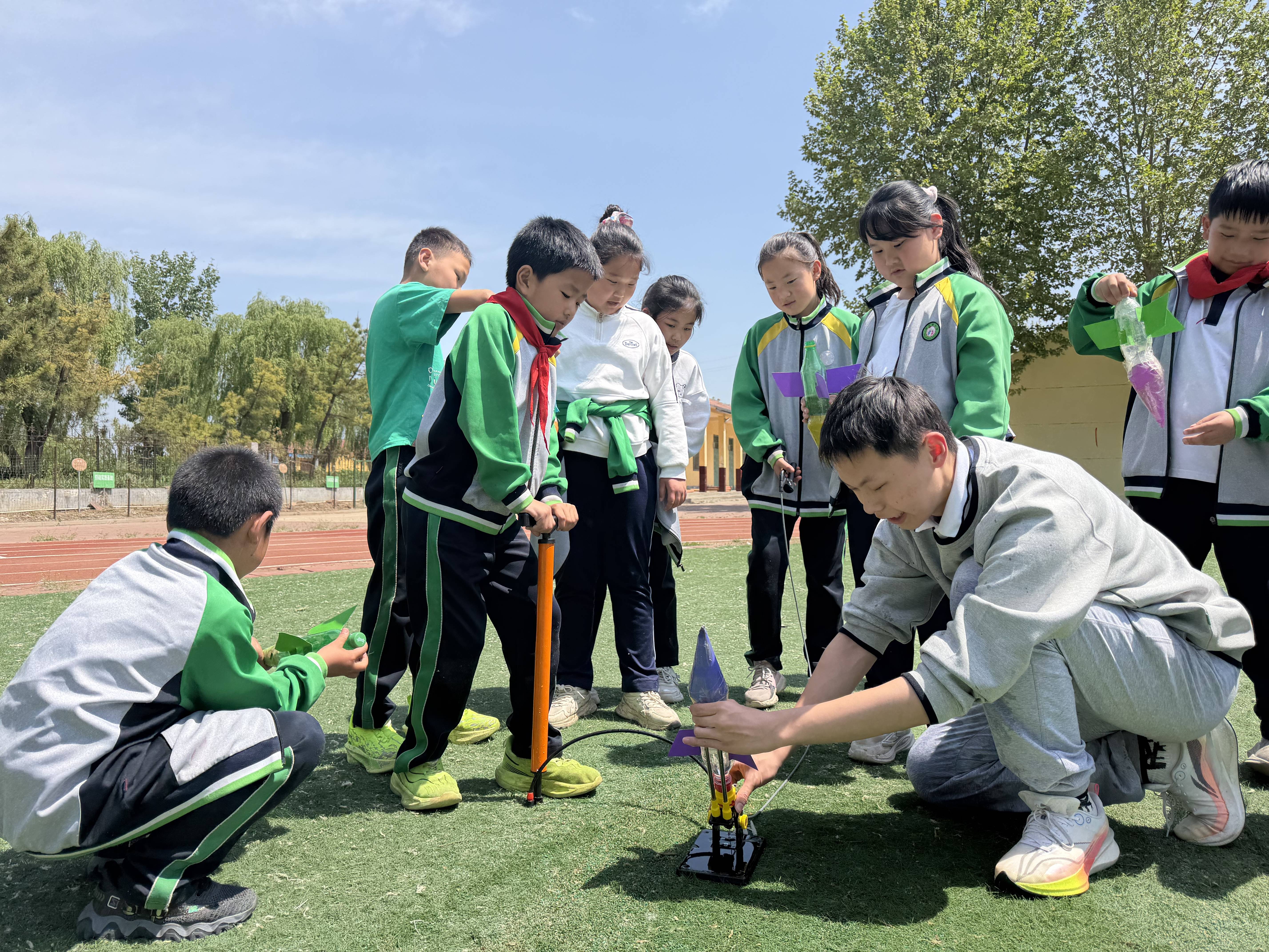 當大學生之前，先當“小先生”