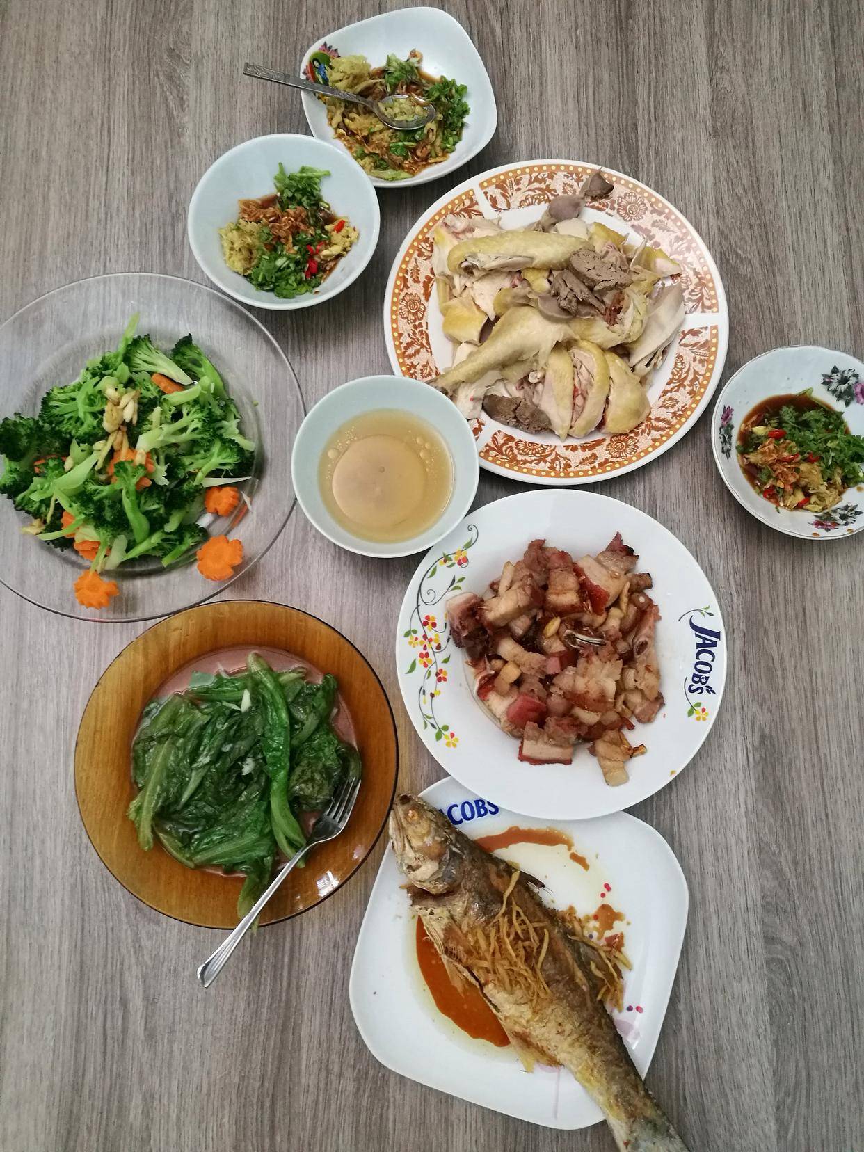 原創一家五口的暖心晚餐：媽媽的拿手菜譜大公開