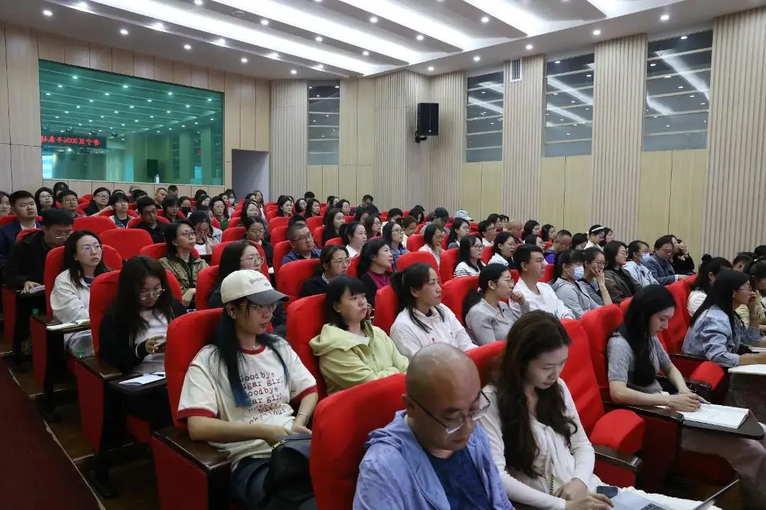 晉寧區舉辦2026年集體協商和勞動法律監督專題培訓班