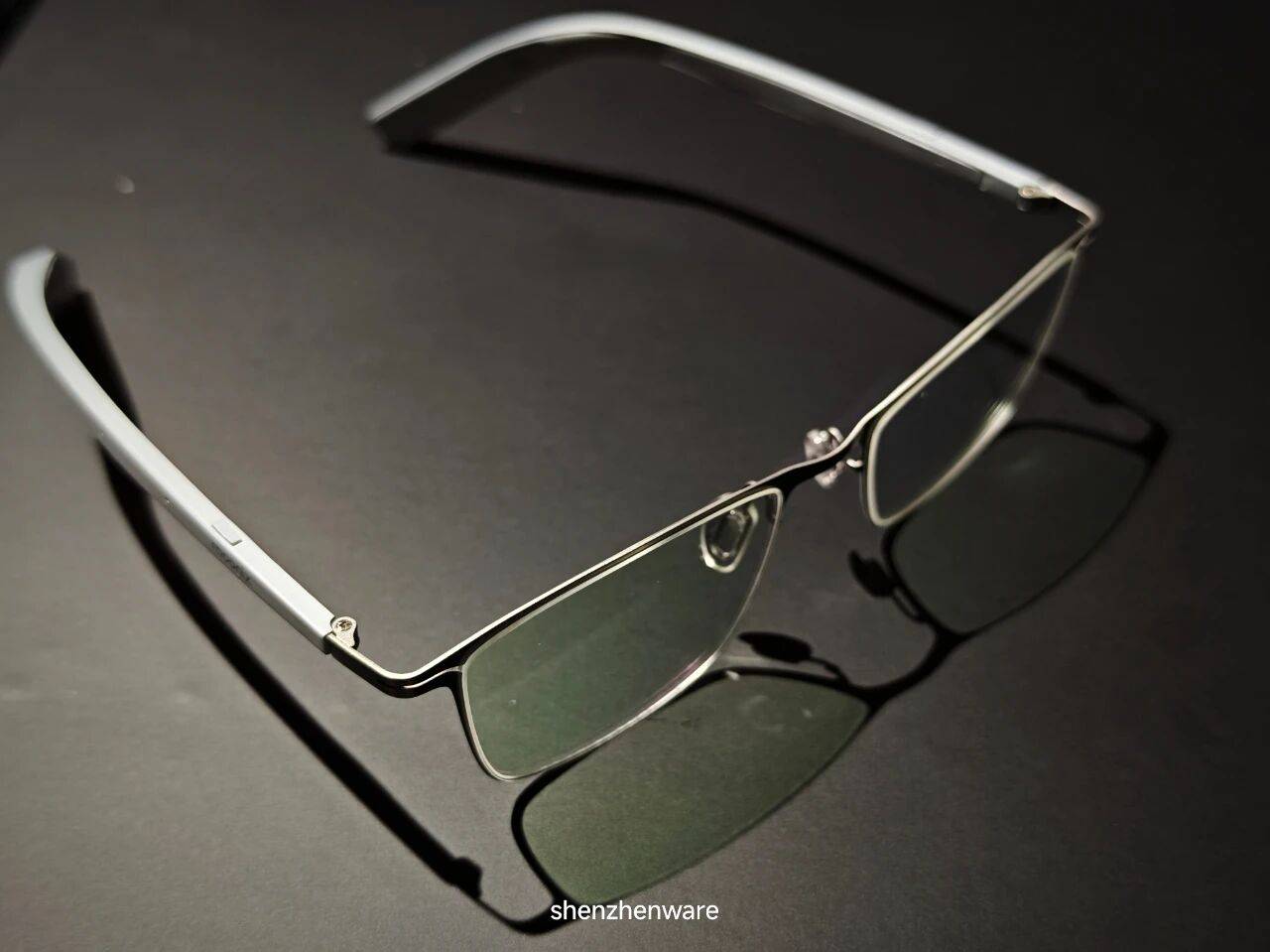 超細鏡腿+超高顏值！莫奈 AI 眼鏡首發上手