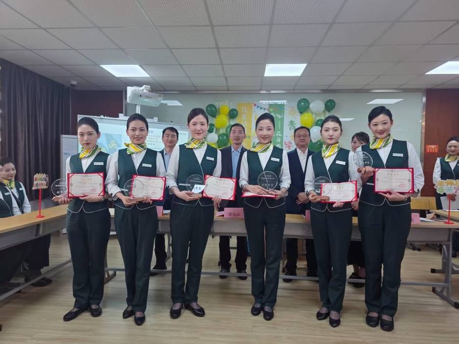 春秋航空招聘“空嫂”後續來了：27人全員畢業，“五一”後飛向藍天