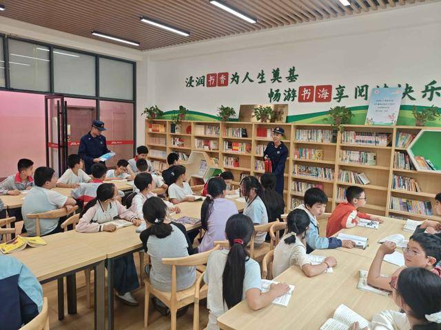 原創安全潤童心｜雨花消防“藍焰課堂”走進佳兆小學