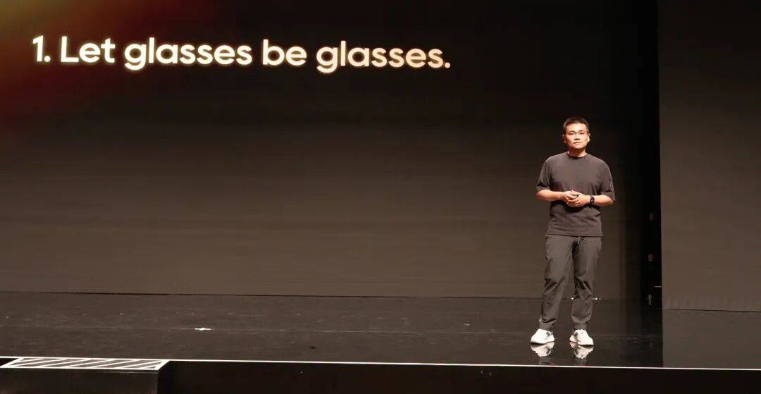 14.9g顛覆行業，AI眼鏡終於實現無感日常佩戴｜甲子光年