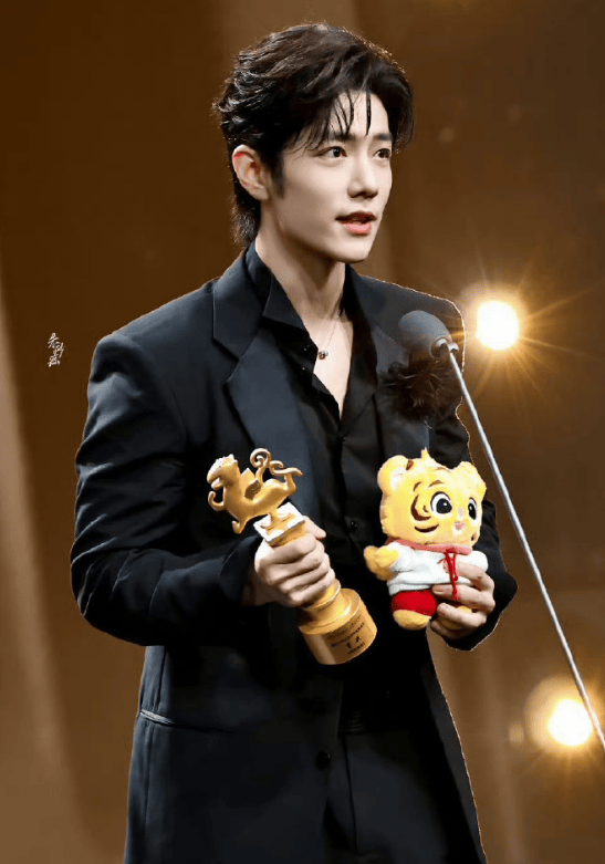 第33屆北京大學生電影節收官 肖戰馬麗分獲影帝影后