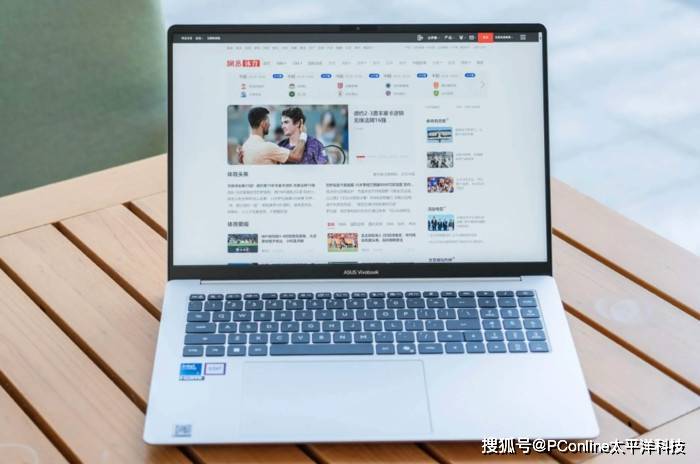 准大学生购机抄作业，学生党闭眼入的高能AI笔记本