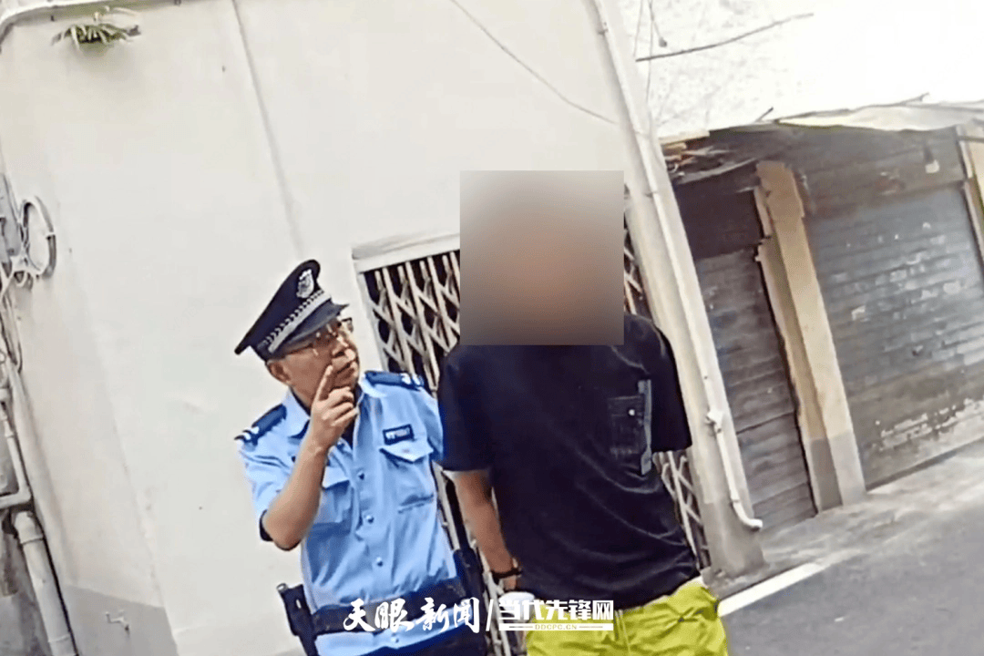 路邊違停車上有個奇怪東西！貴陽公安“一張網”快速鎖定嫌疑人
