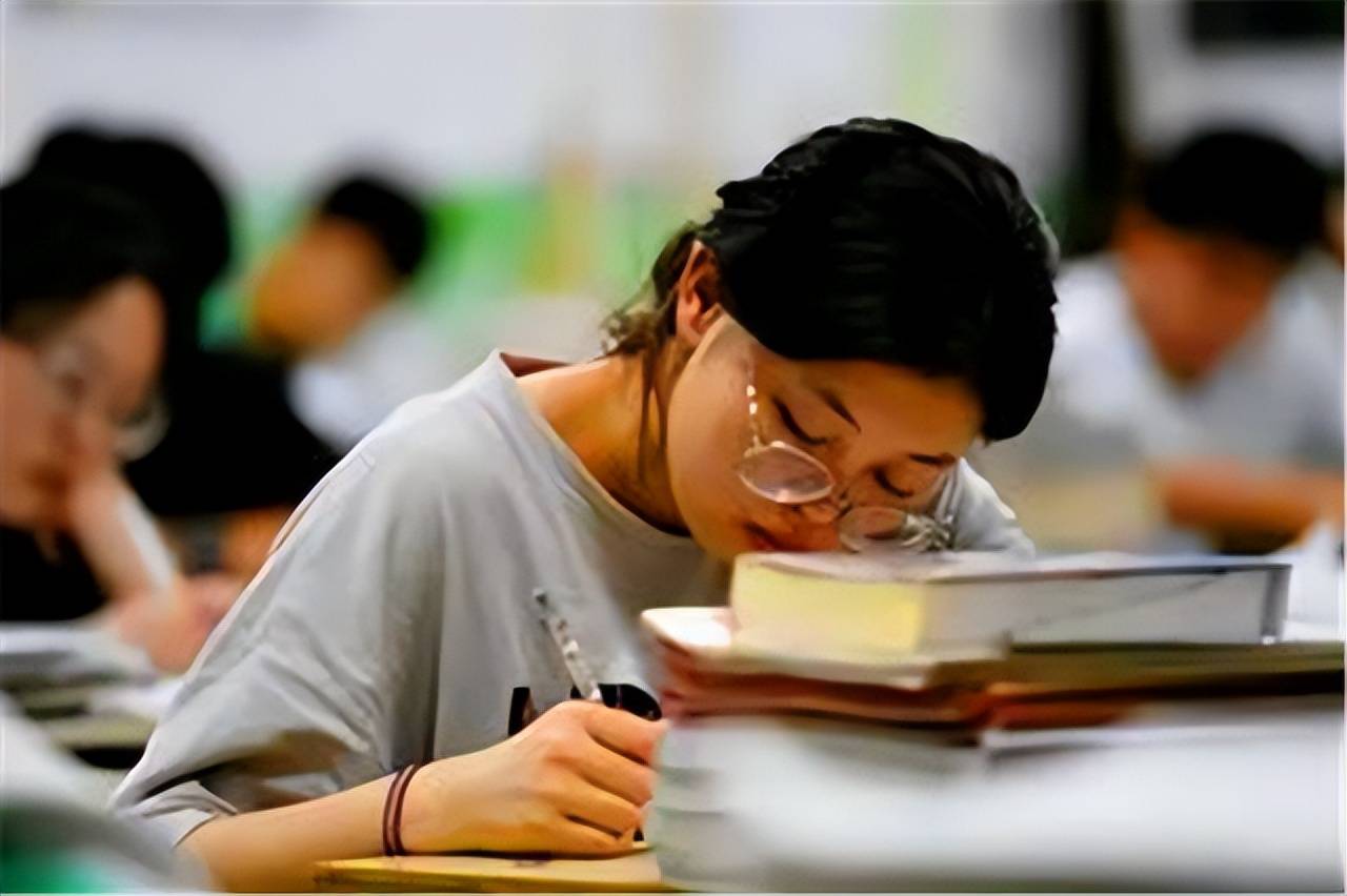 原創舞蹈生的“轉專業”鬧劇：我可以跳《天鵝湖》，但真寫不了程式碼？
