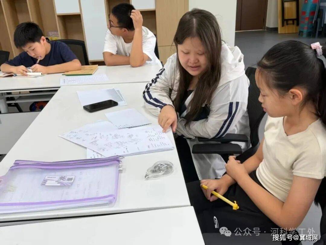 河北科技學院暑假大學生“返家鄉”社會實踐活動紀實報道