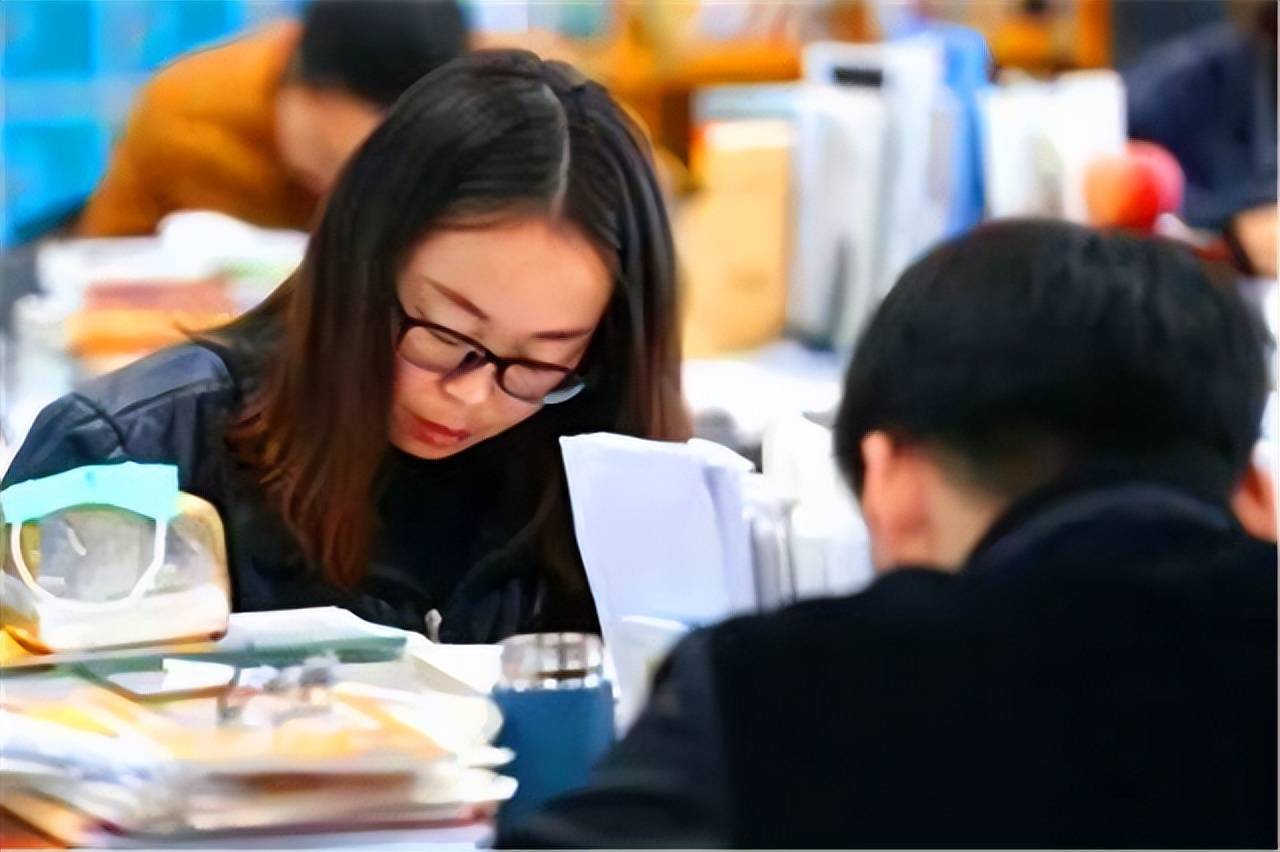 原創舞蹈生的“轉專業”鬧劇：我可以跳《天鵝湖》，但真寫不了程式碼？