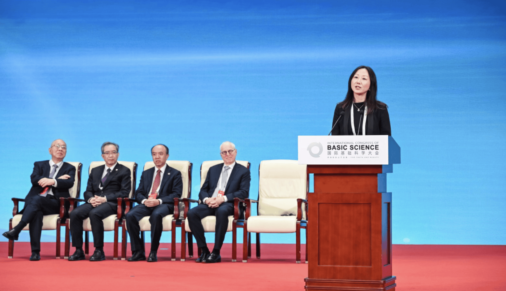 四位女性學者獲首屆基礎科學獎章：追隨好奇心，讓熱情引領