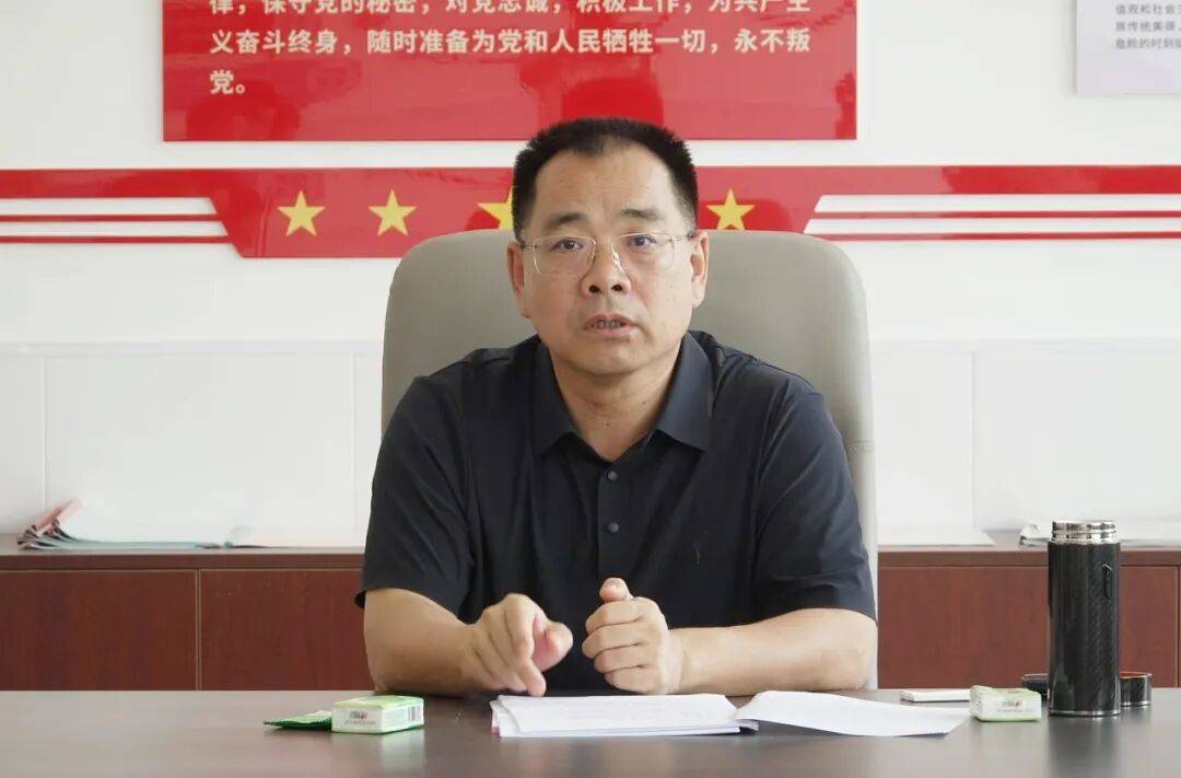 杜侯平在石樓縣職業中學調研