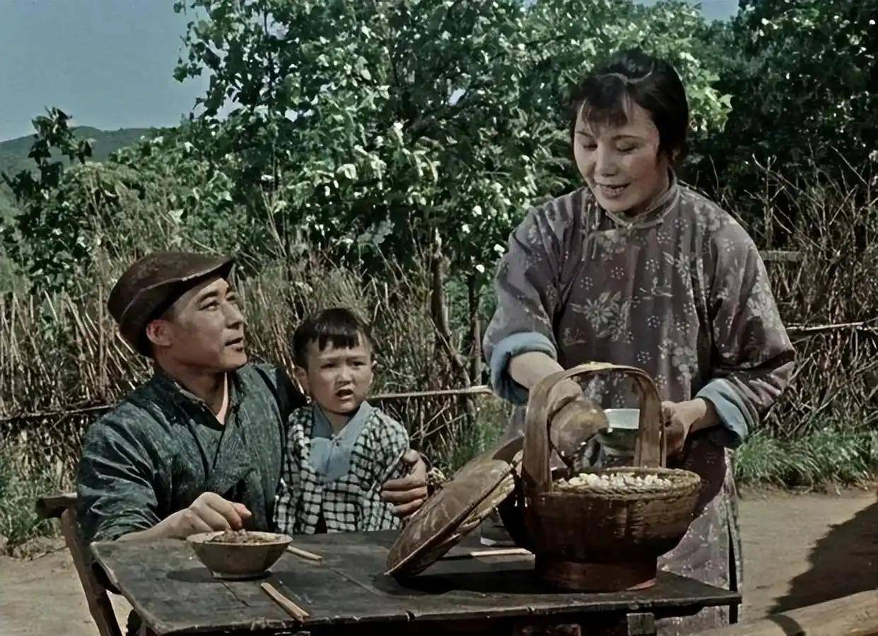 原創再讀魯迅的《祝福》：專制社會中，底層女性的悽慘命運！