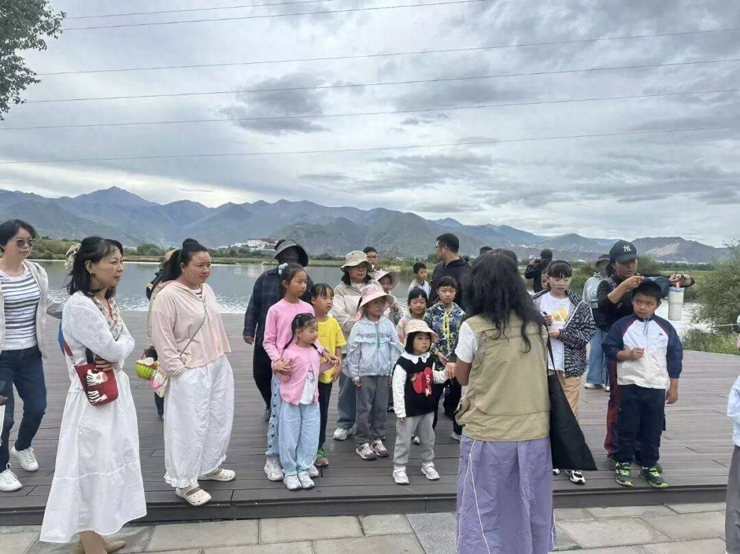 原創西藏拉薩市圖書館組織開展戶外生態閱讀活動