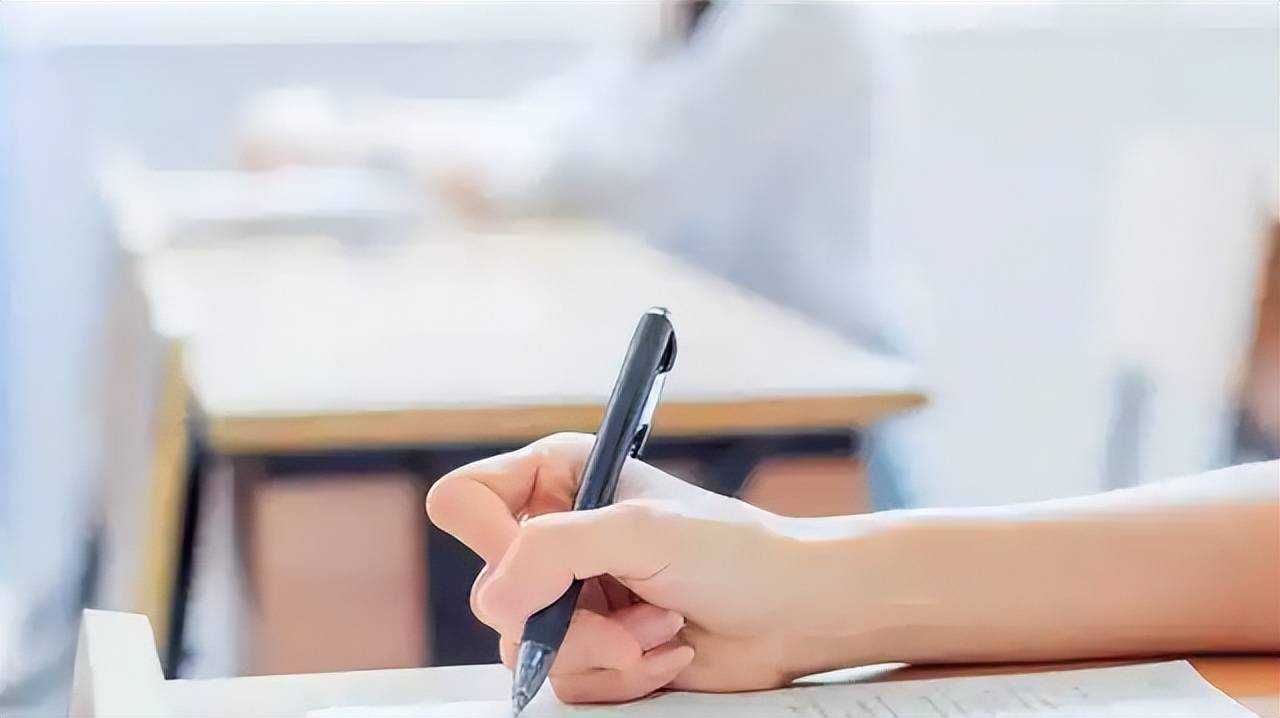 原創多少生活費才夠大學生花 給所有家長真心參考