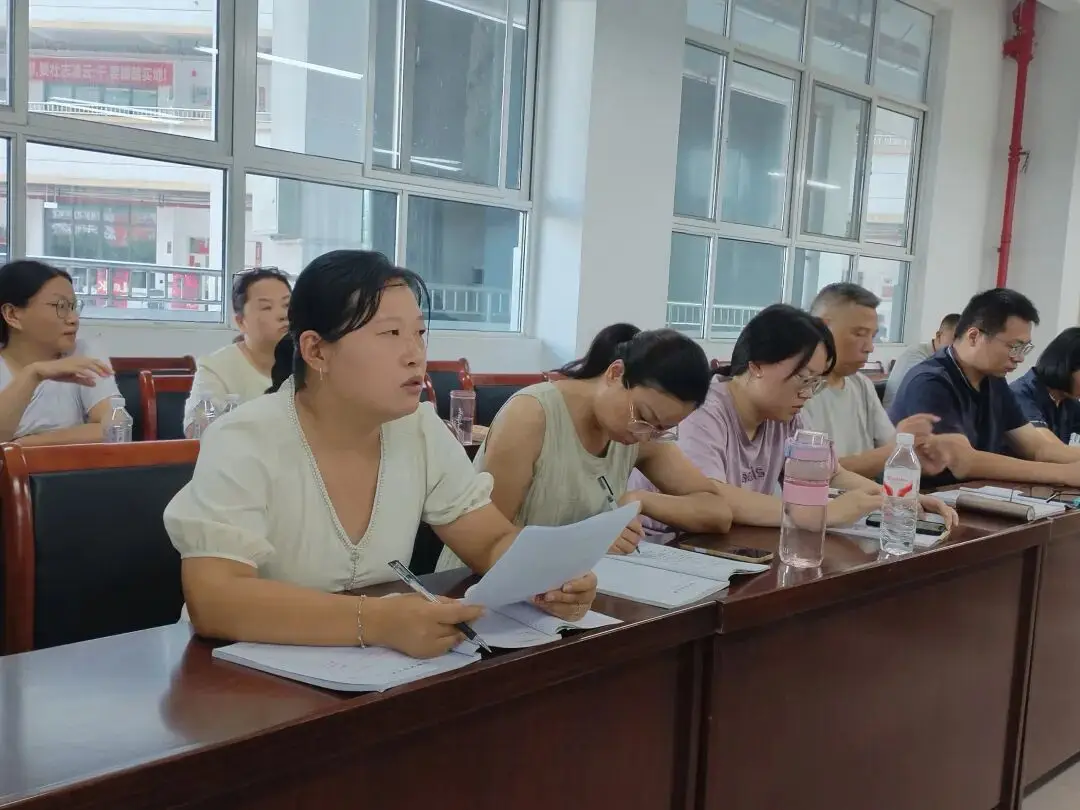 南陽市第六完全學校高階中學暑期全員系列專題培訓圓滿結束